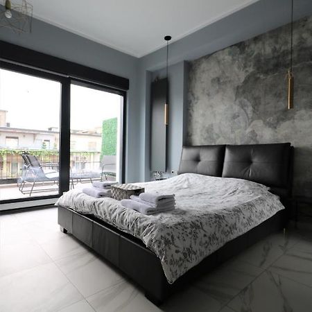 Deluxe Skyline Retreat Studio - Old Town 布加勒斯特 外观 照片